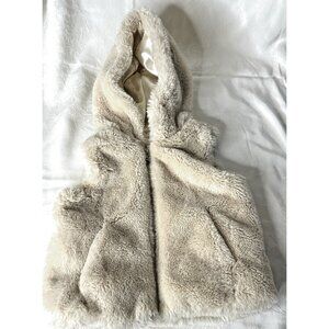 Urban Republic Girls 24M Furry Vest w/ Hood Zipper Heart Charm Pockets Cream